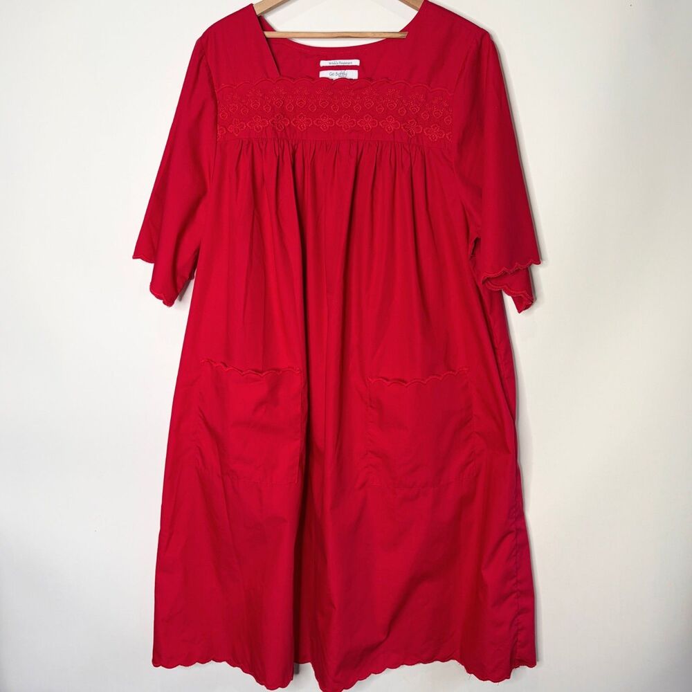 Go Softly Patio Dress Embroidered Wrinkle Resistant Red Scalloped Hem Women L